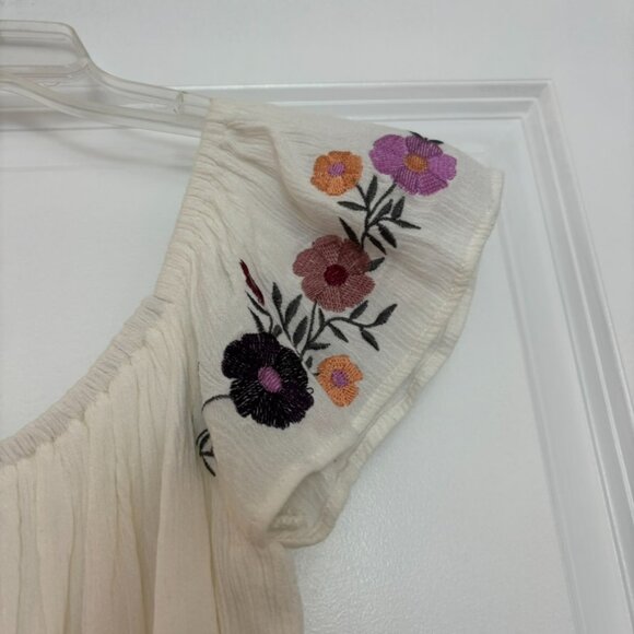 Forever 21 White Off The Shoulder Floral Embroidered Top - Picture 8 of 9